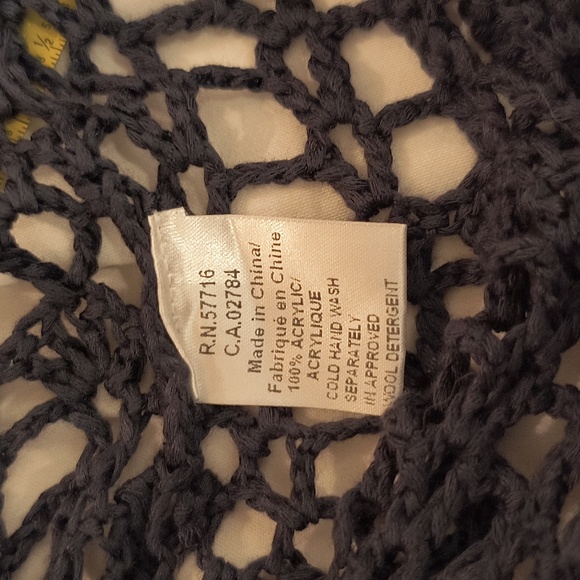 NWT PAPILLON navy macrame asymmetrical pullover top with bell sleeves - Picture 7 of 8